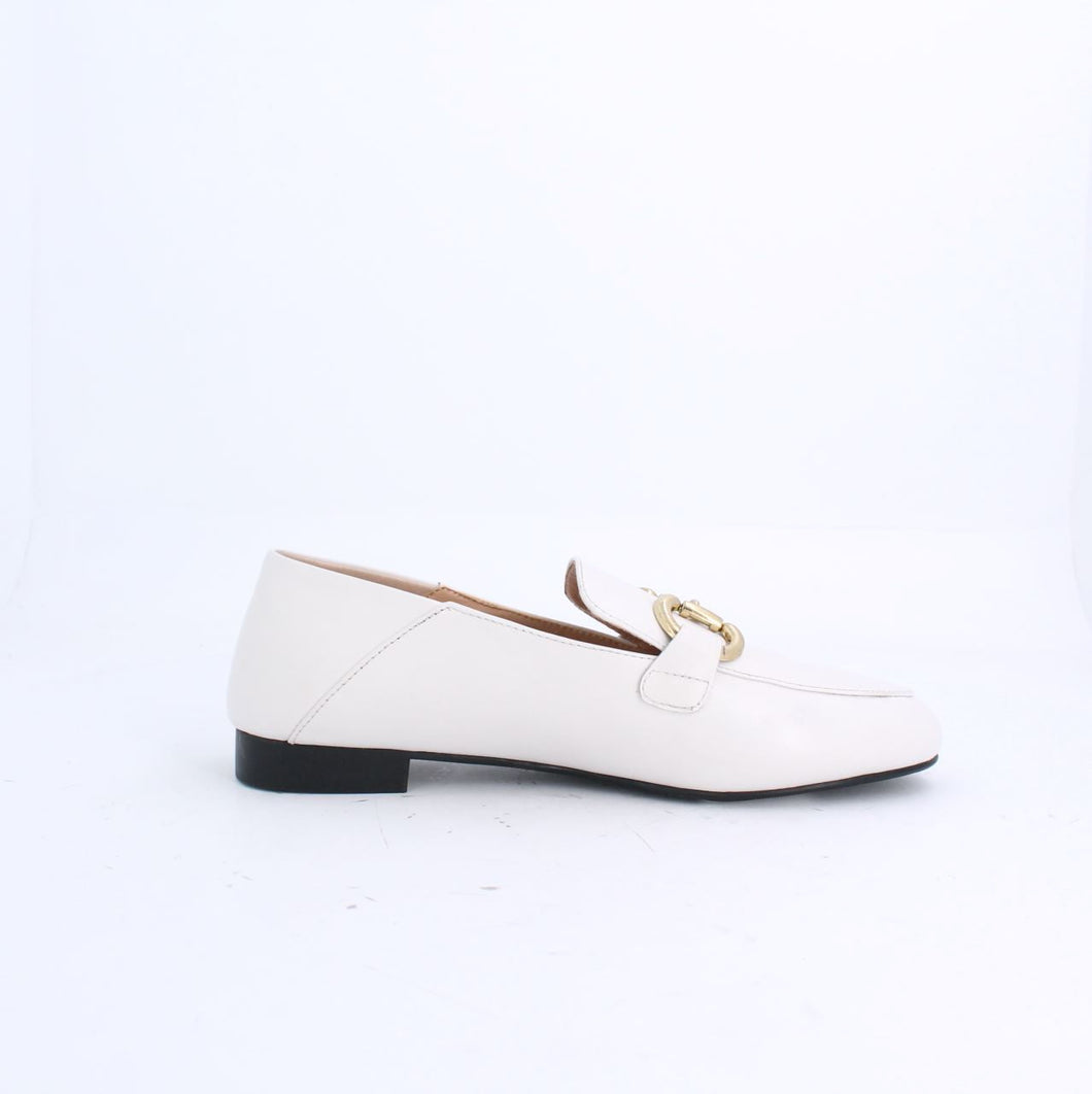 AZEA-LEATHER-FLATS-LOAFERS-MOCCASINS-WHITE